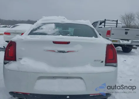 2016 Chrysler 300 300S z USA, uszkodzony, nr VIN 2C3CCAGG9GH220616